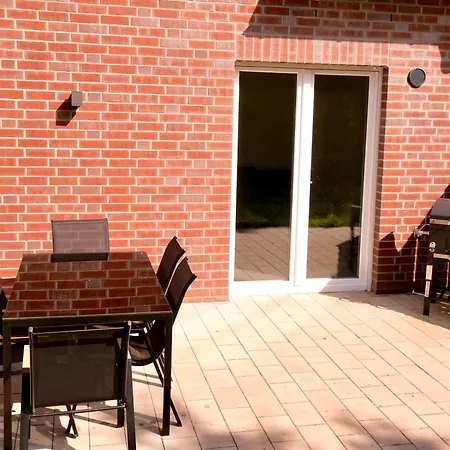 Modernes Mit Garten Artlenburg